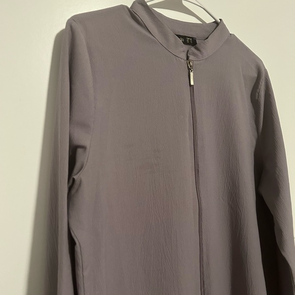Lavender/Lilac Turkish Zippered Abaya - Picture 5 of 6